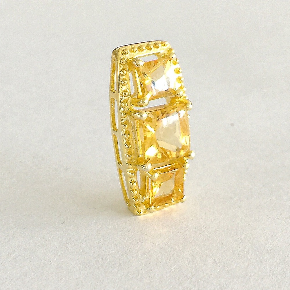 ✨5.32ctw Genuine Citrine pendant in 14K goldplate✨